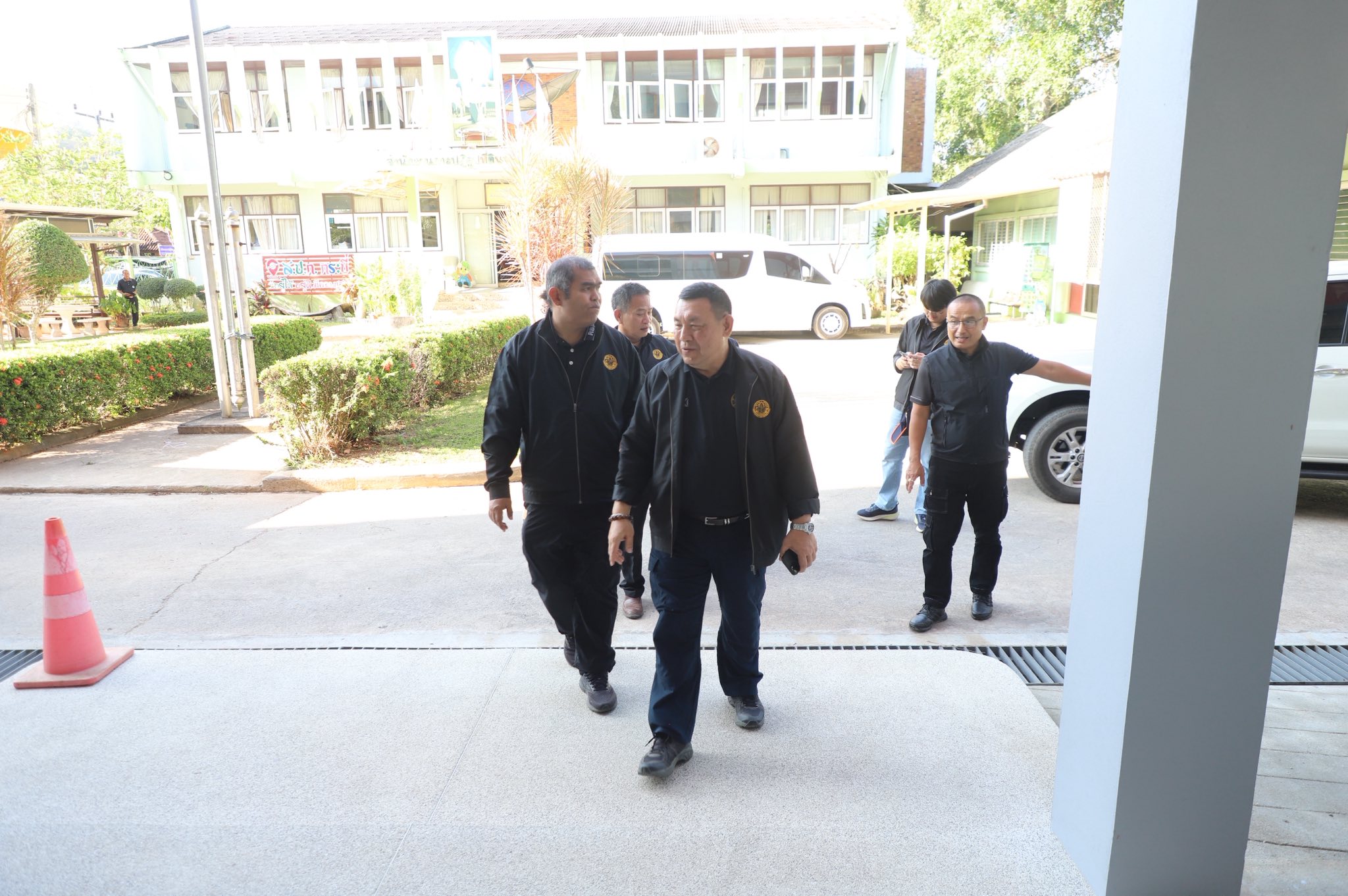 title - เลขาฯ ส.ป.ก. ลงพื้นที่ตรวจเยี่ยม พร้อมให้กำลังใจเจ้าหน้าที่ ส.ป.ก.กระบี่